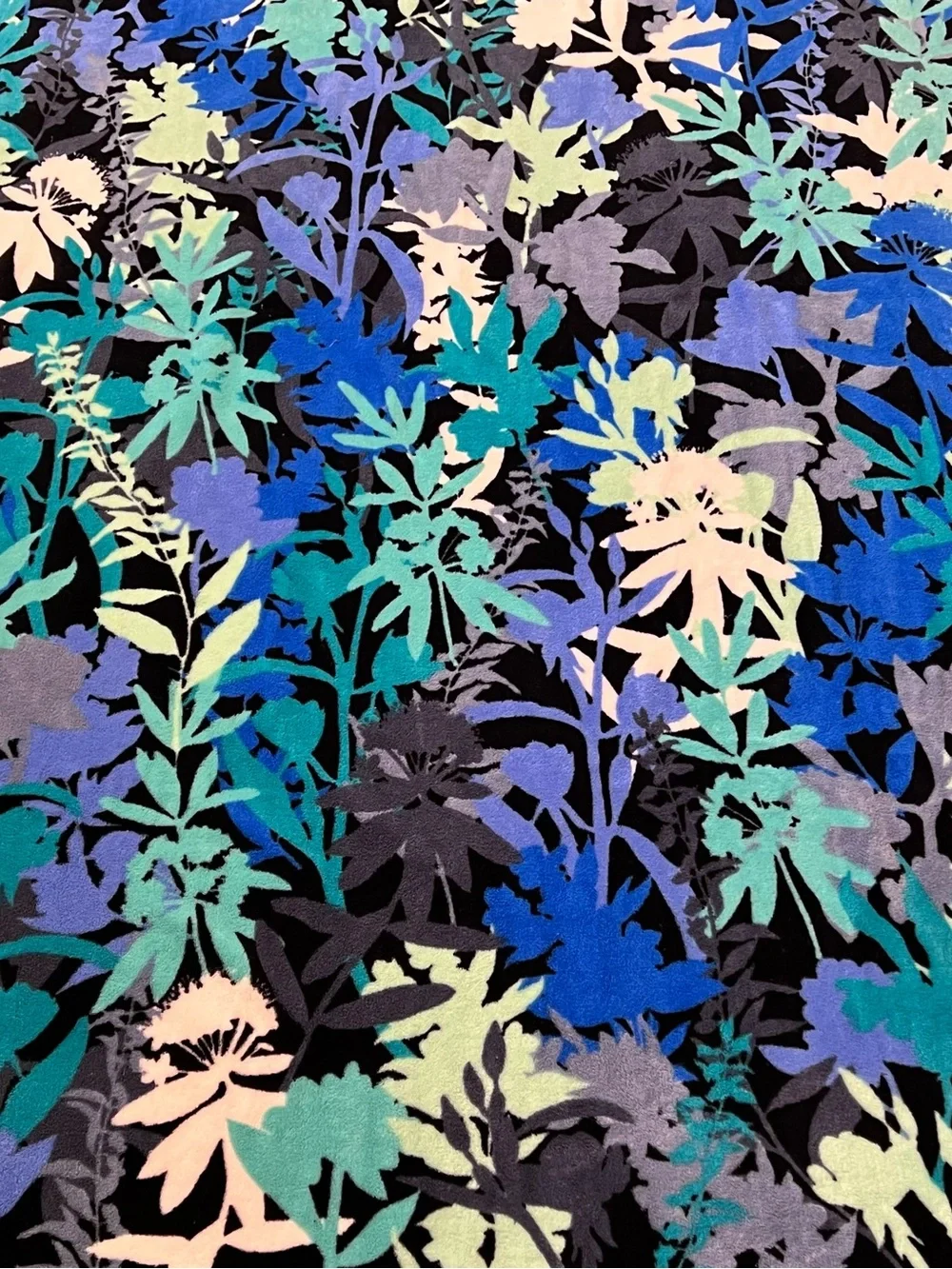 Vera Bradley Camofloral Plush Throw Blanket 48x78 Retired Floral
